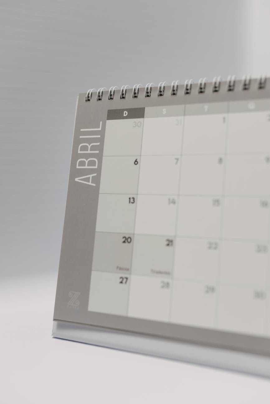 minimalist april desk calendar design