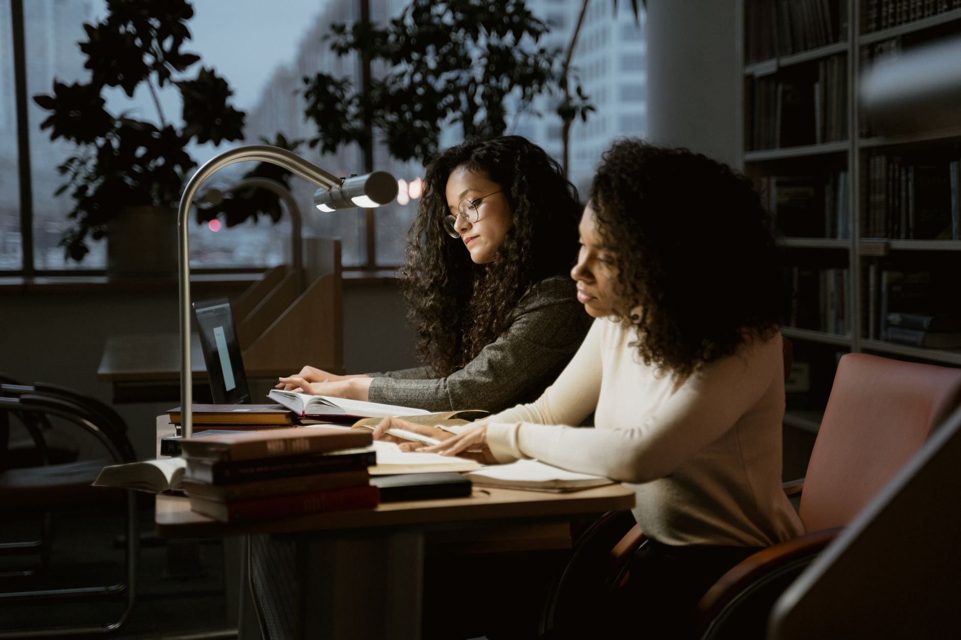women reading in a library