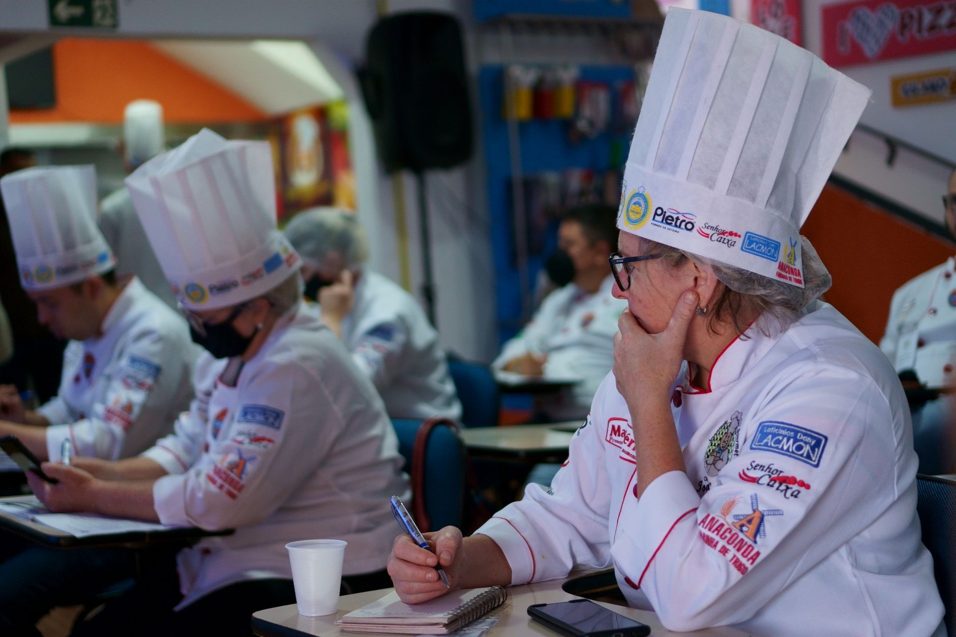 cooks in cooking class
