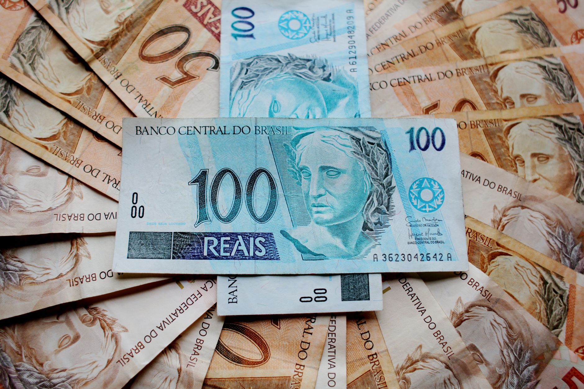 assorted banknotes