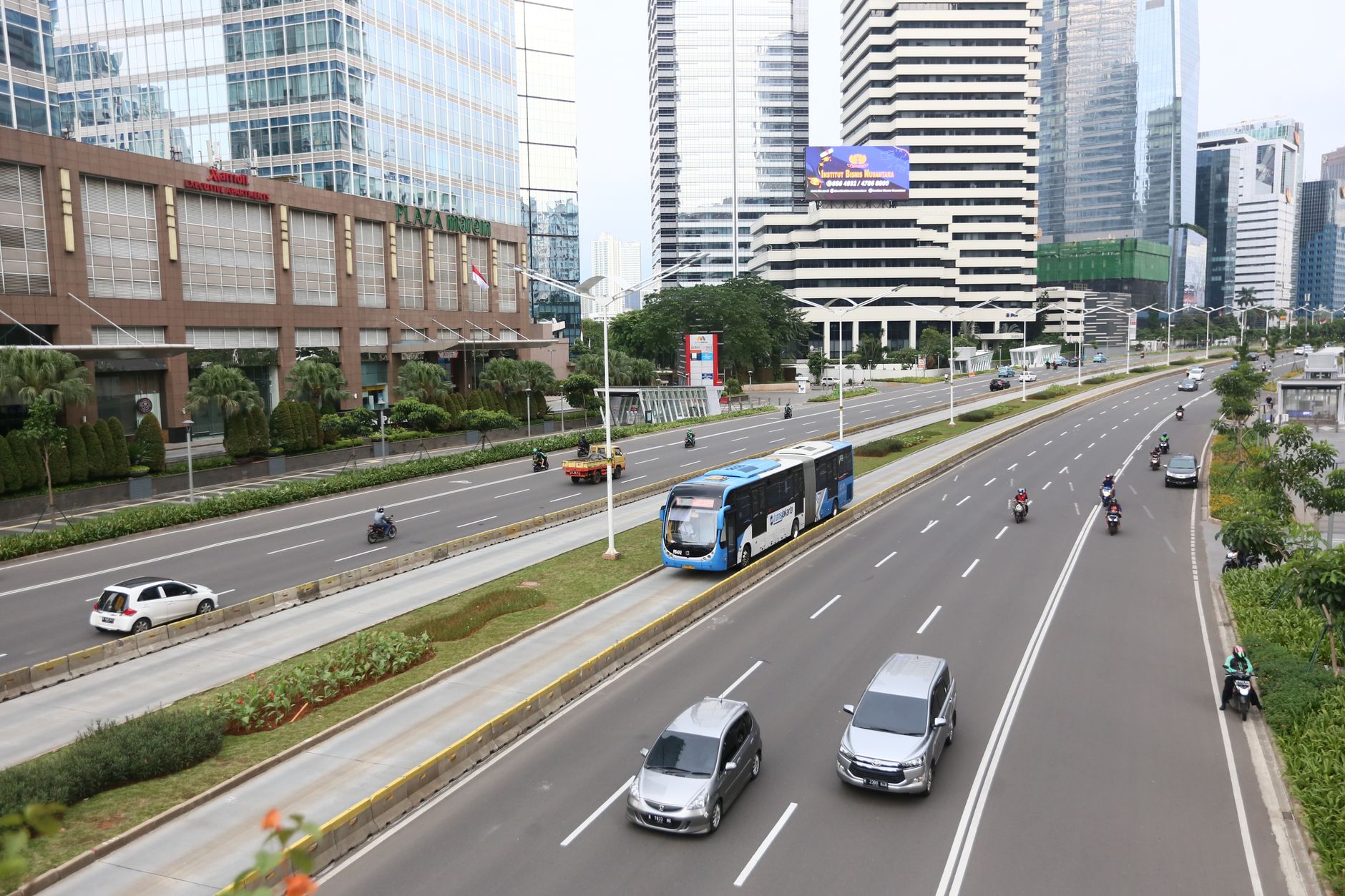 jakarta cityscape with traffic on thamrin road