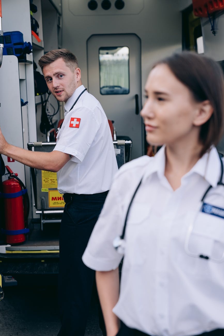 a male and female paramedic