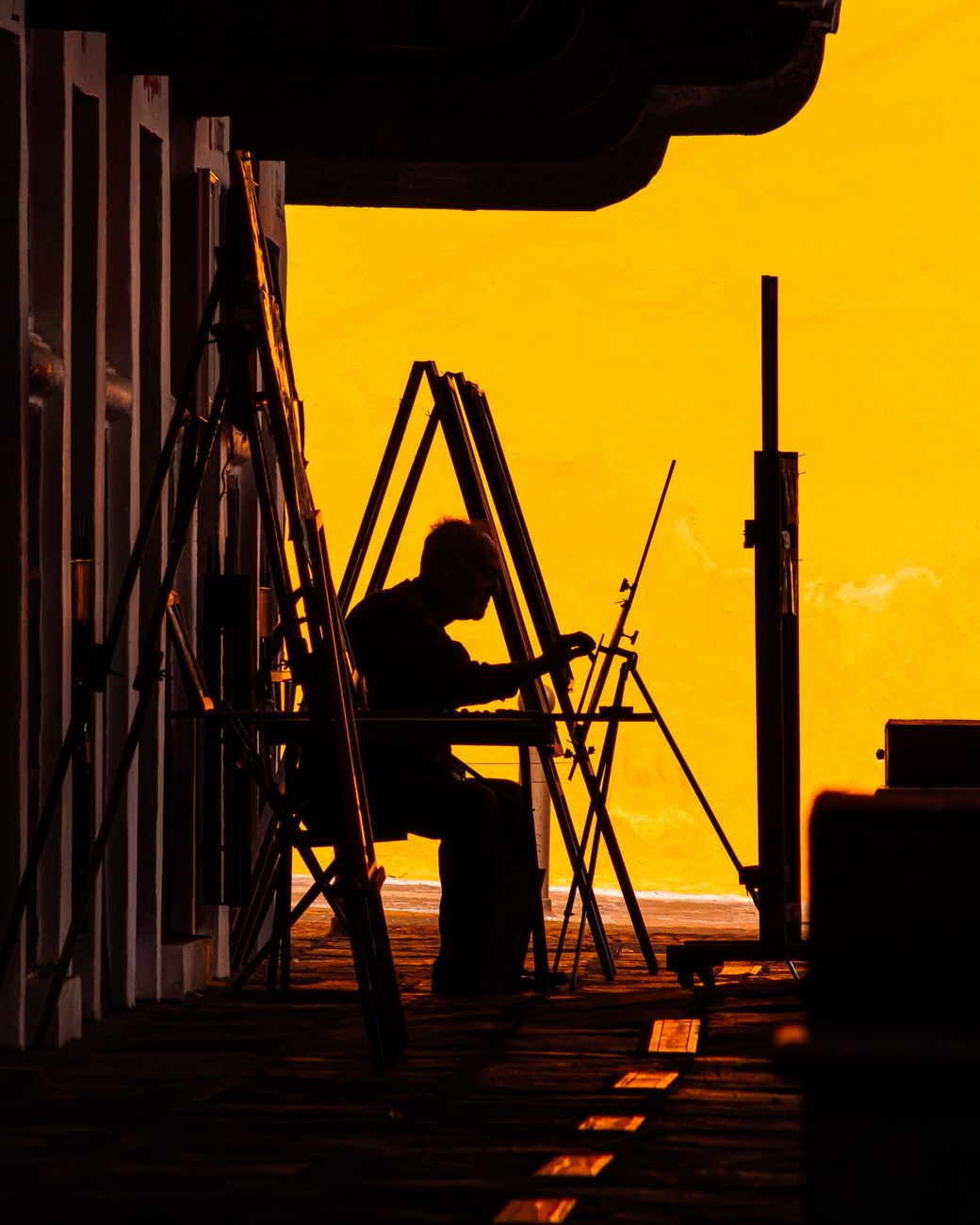 cae el sol y sigo sonando